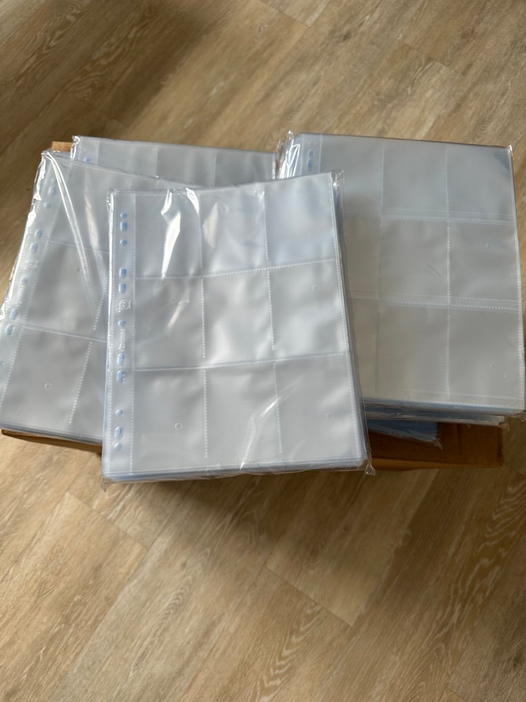 法国  - 3个‘Bakuton’相册套装及3x100张塑料卡片袋，用于存放卡片（宝可梦、海贼王等）。 #1.0