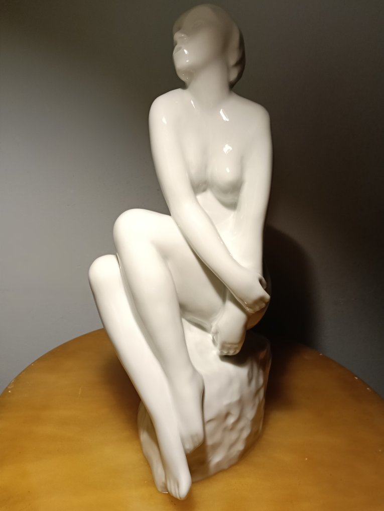 Rosenthal - Milly Steger (1881-1948) - Statue, "Donna Contemplativa" - 35 cm - Porcelain #1.0