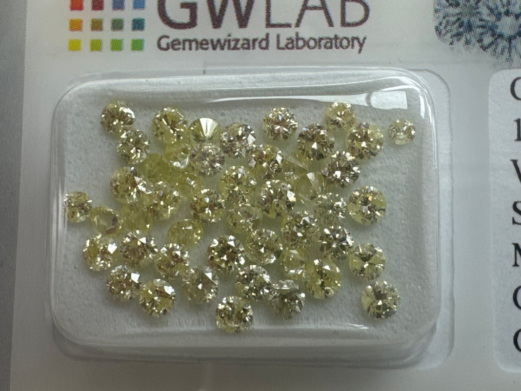 沒有保留價 - 47 pcs 鑽石 (天然彩色) - 2.04 ct - 圓形 - Light 黃色 黃色 - I1, I2 - Gemewizard Gemological Laboratory (GWLab) #2.1