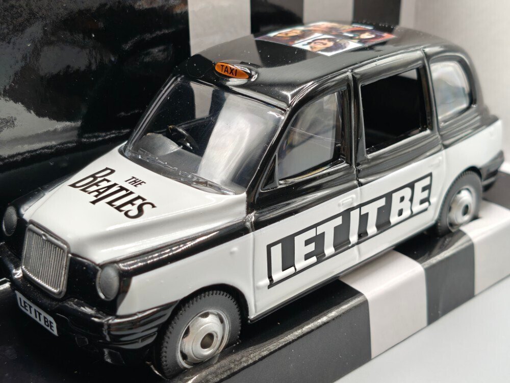 Corgi 1:36 - Modelbil - Austin London Taxi LTI TX4 (2007) - The Beatles Let It Be - Samlerobjekt #1.0