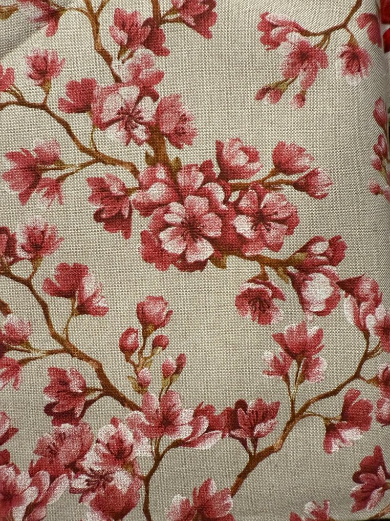 优雅的Sanderson花卉图案面料，配有桃花装饰。 - 紡織品  - 2.8 m - 2.66 m #3.2