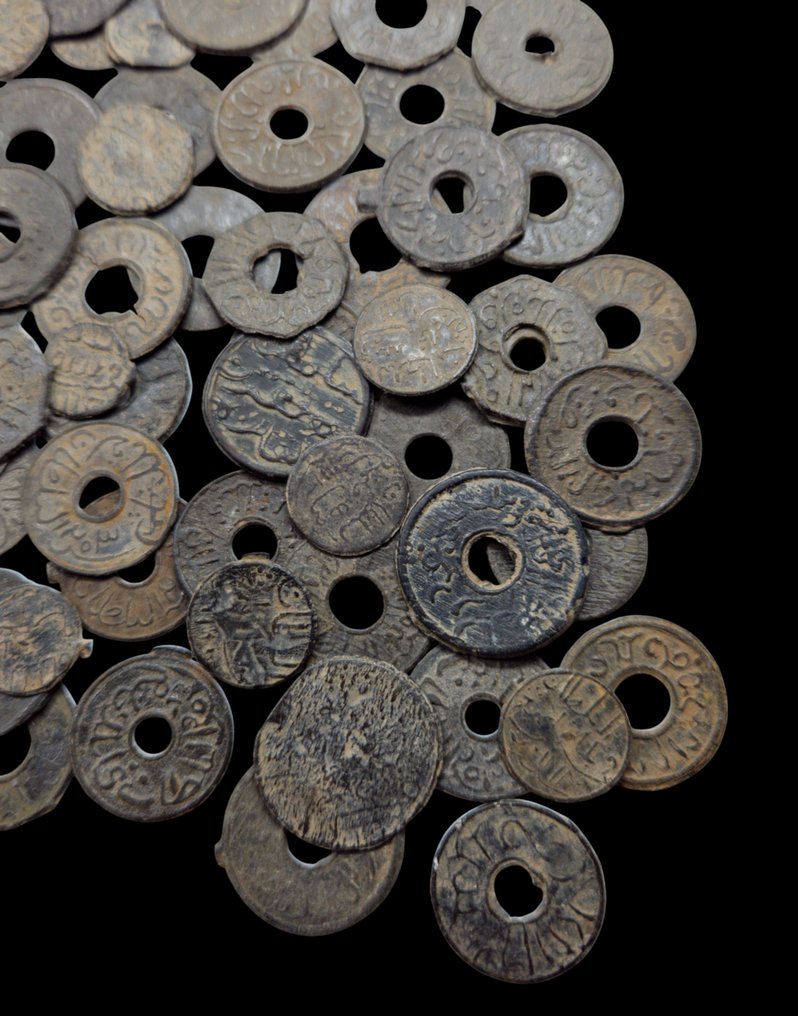 印度尼西亚. Collection of 14-17th century (Demak & Palembang), different types Pitis coins (tin) 50 coins (没有保留价) #4.3