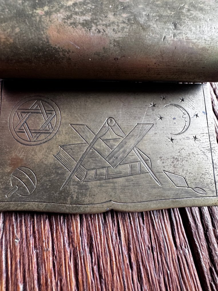 Late 1880  Masonic Tobacco box with rolling papers compartment - Tobacco box - Tin, Copper #3.2