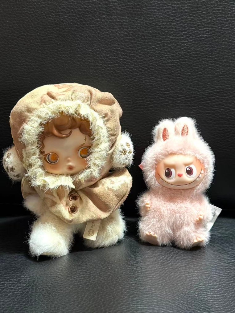 Pop Mart  - Spielzeugfigur Pop Mart LABUBU/ SKULLPANDA #1.0