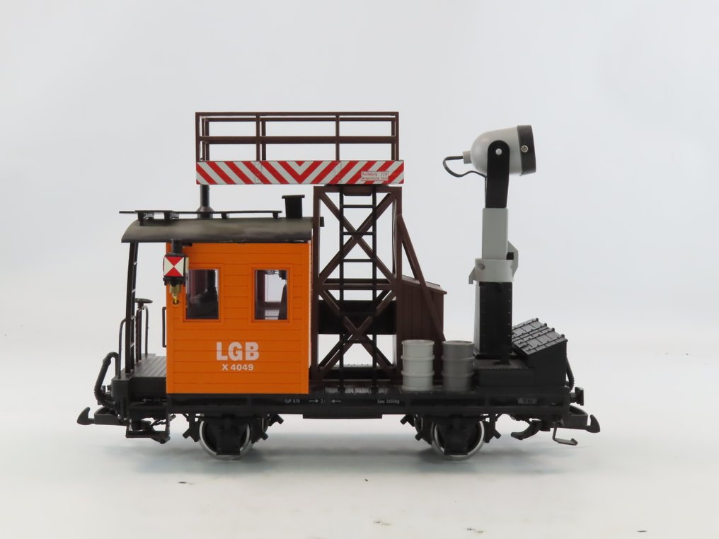 LGB G - 4049 - 模型貨運火車 (1) - 两轴货车,配备乘员休息区和工作用探照灯。 - Privaat #1.0