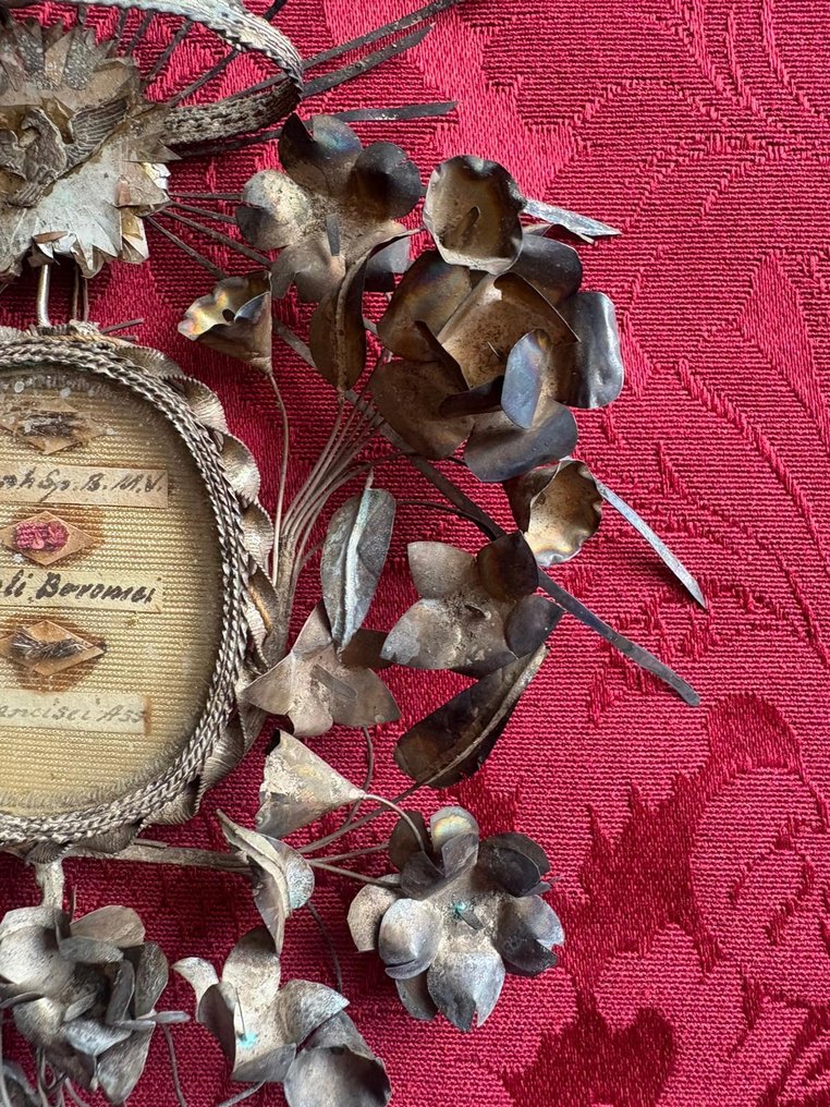 Reliquiario - Argento, Vetro, Tessuto - 1700-1750 - San Giuseppe Sposo, San Francesco D’Assisi e San Carlo Borromeo #3.2