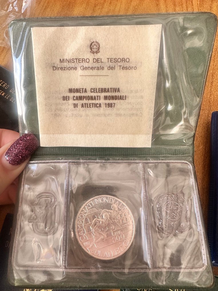 Olaszország, Köztársaság 500 Lire Commemorative anni vari (5 monete) (Nincs minimálár) #2.1