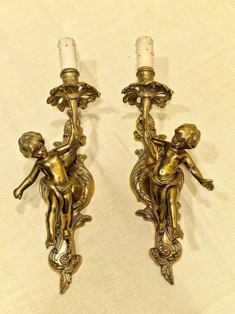 Vegg-lampett (2) - Forgylt messing - Kopp Applique med Putti #1.0