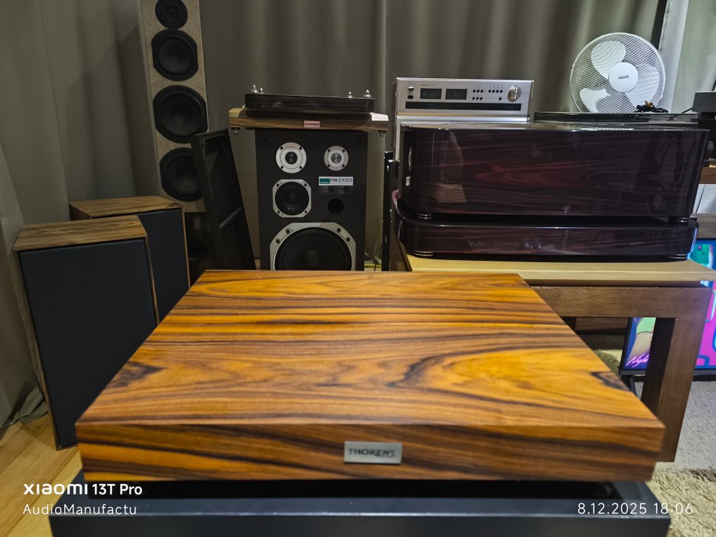 Audiomanufactura /Thorens - 音訊架 - 铝、墙、朋友、木材、领导 #2.1