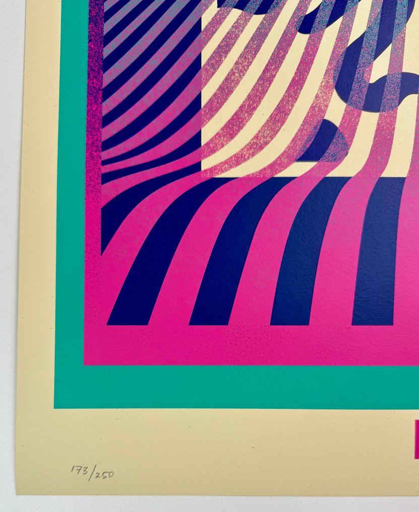 Shepard Fairey (OBEY) (1970) - OP-ART ICON (AQUA GRADIENT) #3.2