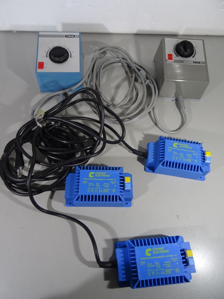 Trix, Conrad H0 - Transformator (5) - 2 x sterke strømforsynings-triks + 3 Conrad 52 VA trafoer #1.0