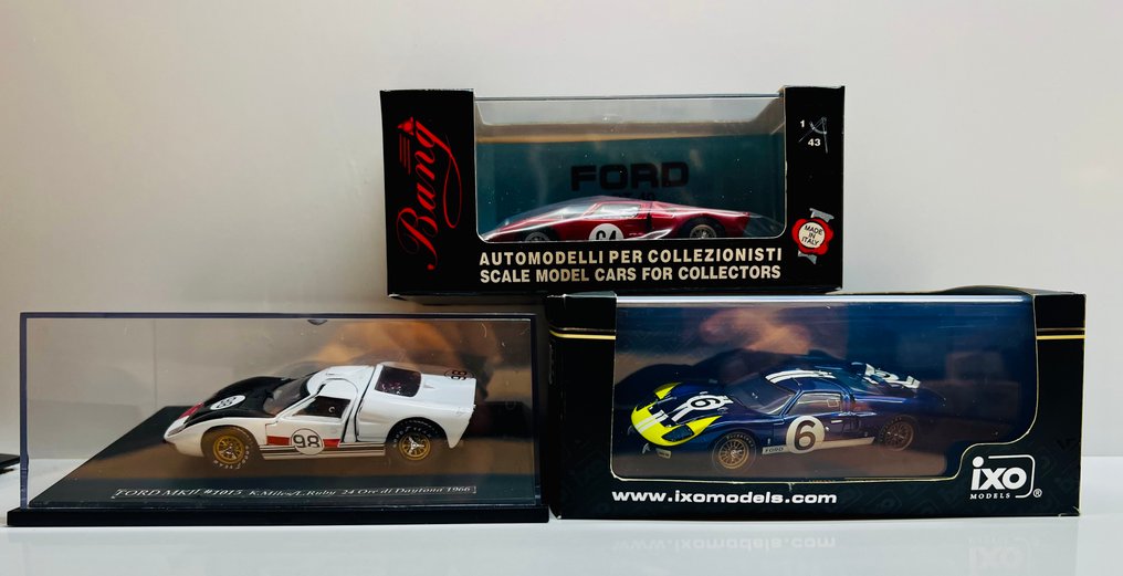 Bang 1:43 - Modelauto (3) - Ford GT40 #1.0