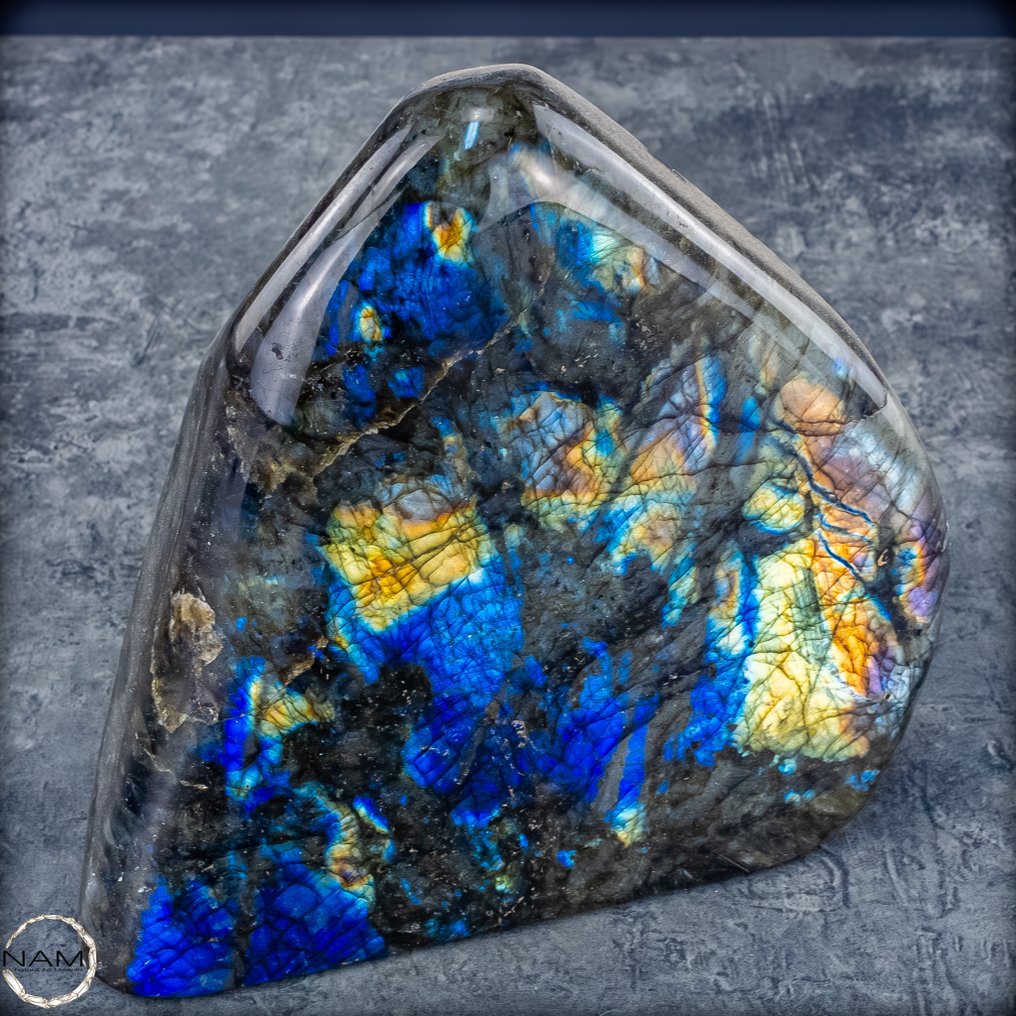 Natural labradorite from Madagascar Shimmering play of colors of nature- 2533.19 g #1.0