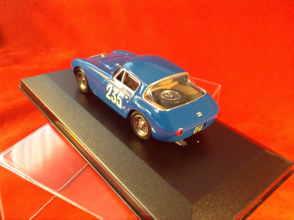 Automany - made in France 1:43 - Model race car - Ferrari 500 Mondial Coupé Berlinetta chassis #0452MD Tour Auto 1954 #235 Léon Couliboeuf/Bernard - Professionally built, many years ago, good quality, hard to find today. #2.1