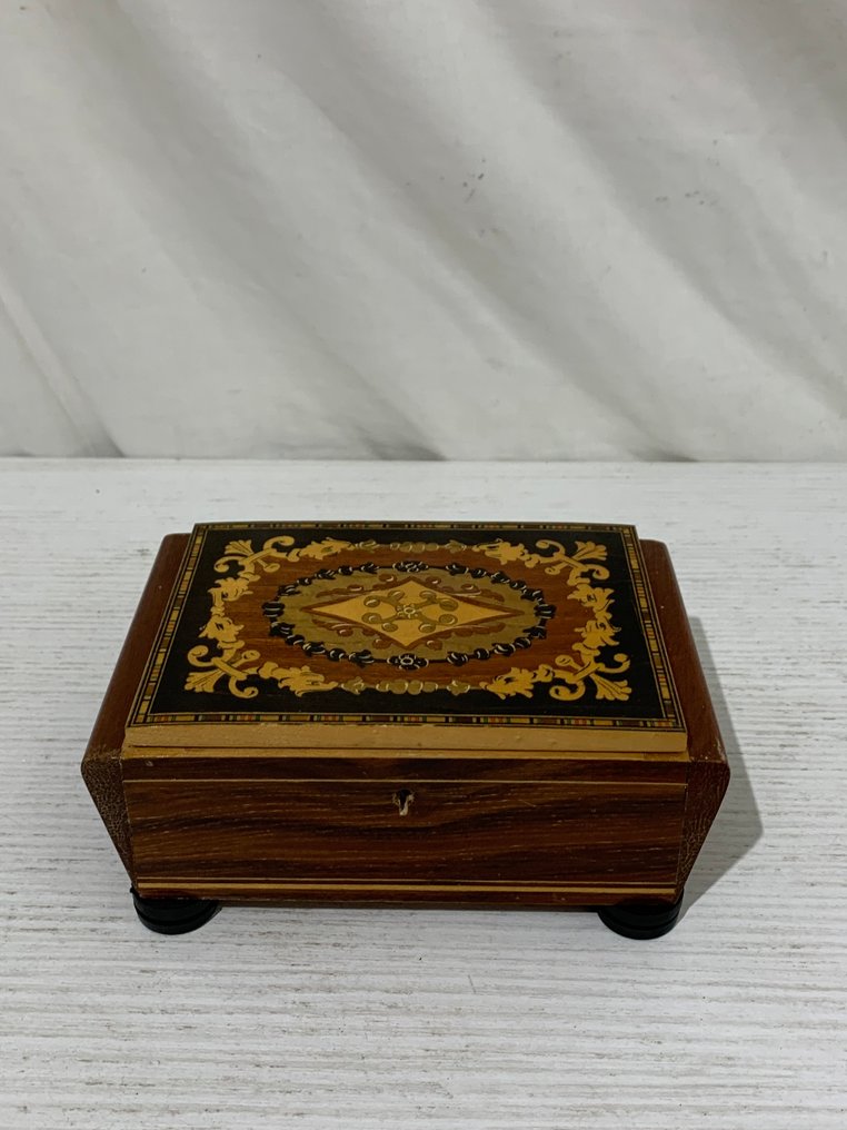 八音盒 - 意大利 - 1960-1970 - 钟琴配有内饰 #3.2