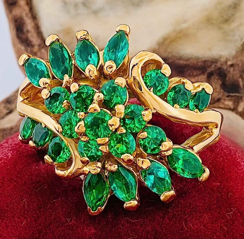 Nincs minimálár - Gyűrű - 9 Kt Sárga arany, Ezüst Smaragd #1.0