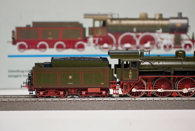 Märklin H0 - 2681 - Locomotiva a vapore con tender (1) - S 10 del treno di corte imperiale di Wilhelm II - KPEV #3.2