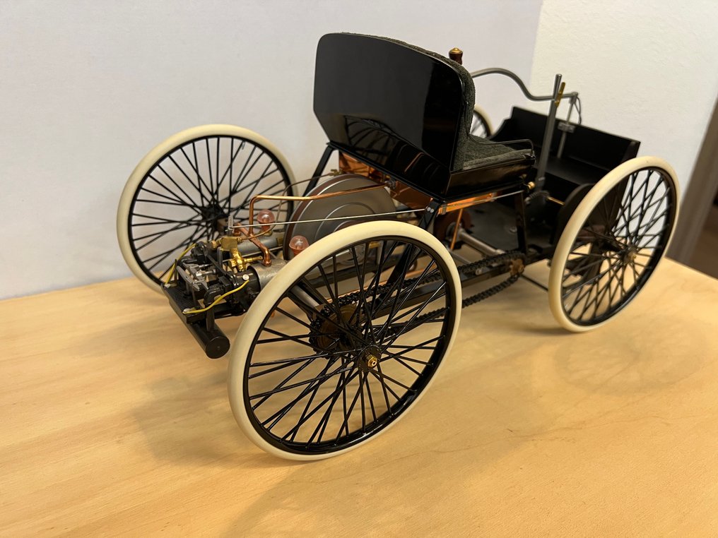 Franklin Mint 1:6 - Model cabriolet - Ford Model Quadricycle uit 1896 schaal 1:6 #3.2
