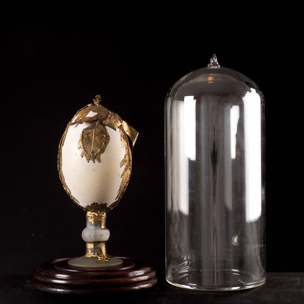 Dekorativt ornament - under glasstolpe - Goudgepatineret Nandoe-æg #2.1