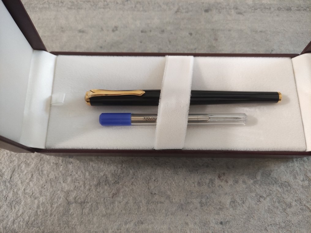 Maurice Lacroix - Rollerball Maurice Lacroix Classico. Negro y plaqué - Ingen mindstepris - Rollerpen #1.0