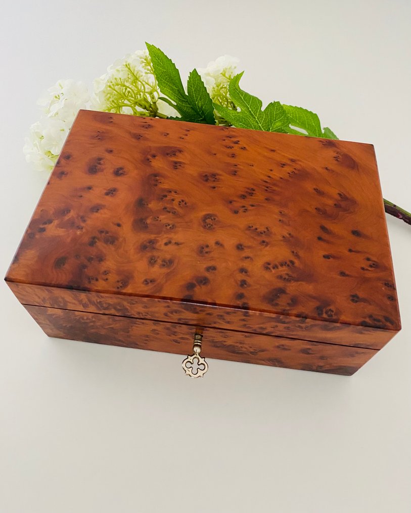 Κουτί κοσμημάτων - Παλίσανδρος, Thuya - Ξύλο σατέν - στυλ Ναπολέοντα Γ' #1.0
