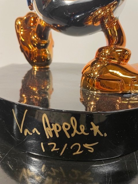 Van Apple - Money Maker #4.3