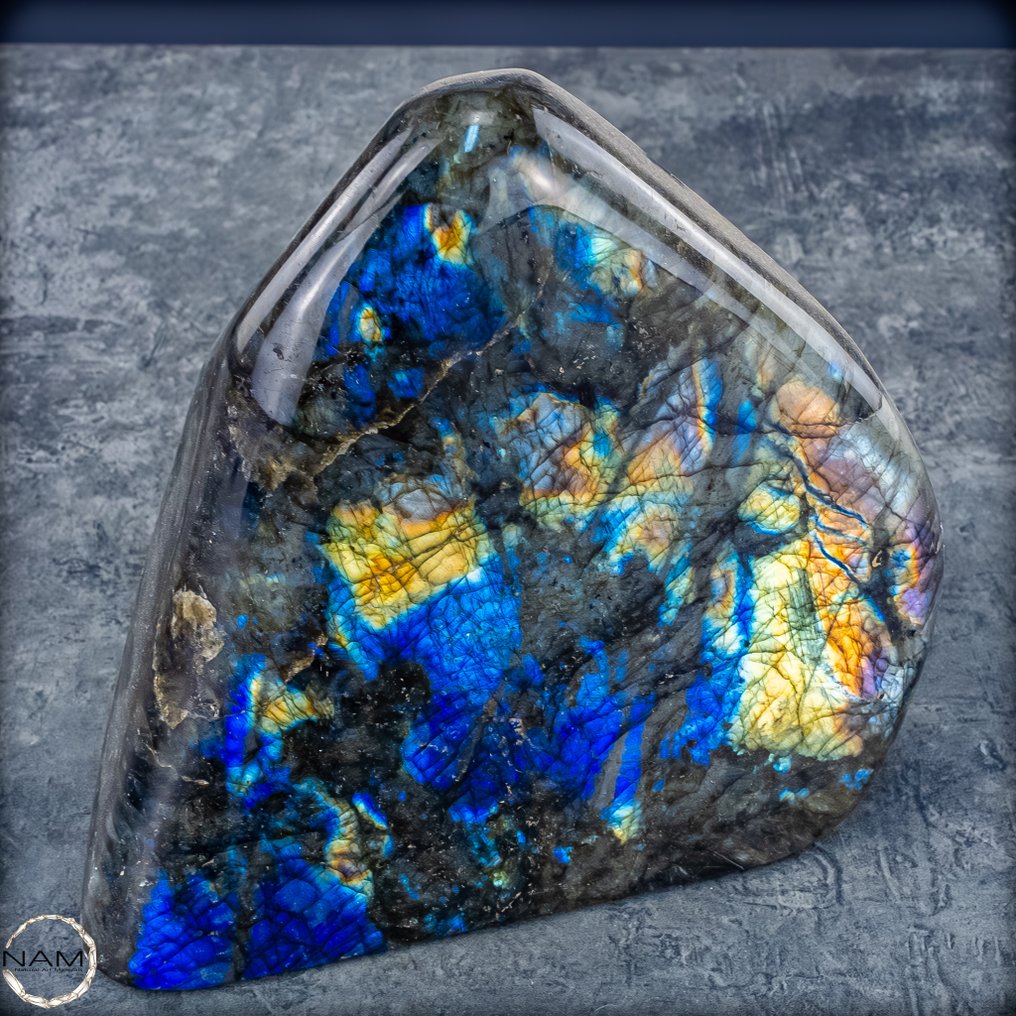 Natural labradorite from Madagascar Shimmering play of colors of nature- 2533.19 g #2.1