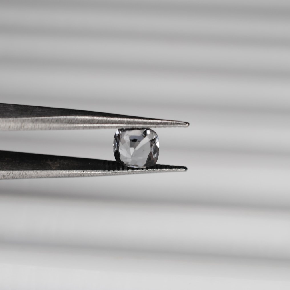 No reserve price Grey Spinel  - 1.18 ct - International Gemological Institute (IGI) #3.2