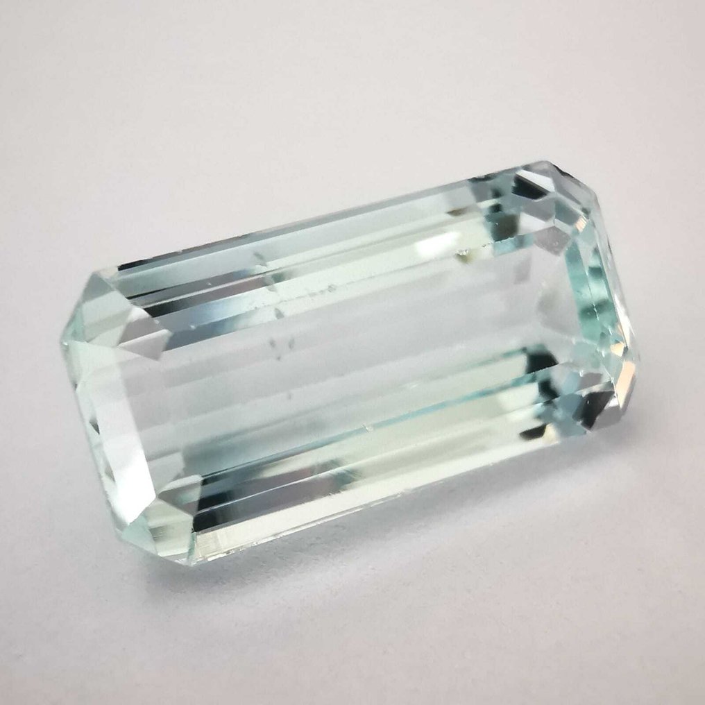 Utan reservationspris Akvamarin  - 8.53 ct - Antwerp Laboratory for Gemstone Testing (ALGT) - Mycket ljusblå #2.1