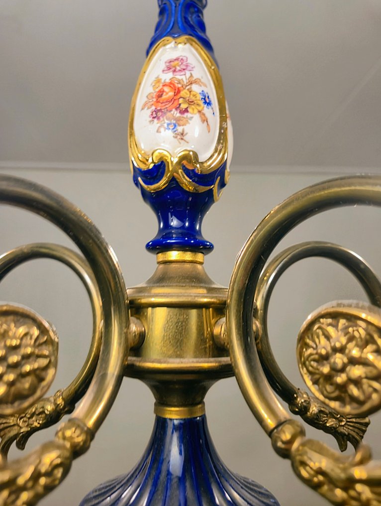 燈 - 皇家柯巴蓝色的豪华吊灯，配有花卉图案 - 瓷器 #3.2