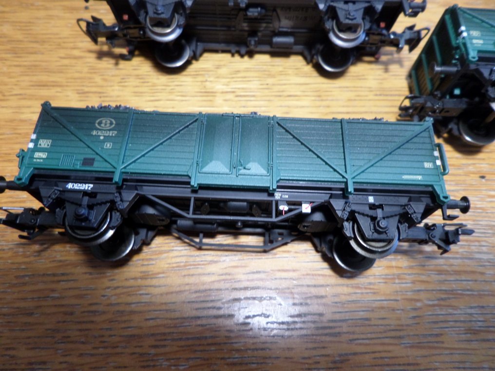 Märklin H0 - 46029.001 - Ensemble de wagons de marchandises pour trains miniatures (1) - Coffret de wagons à bords hauts - NMBS #1.0