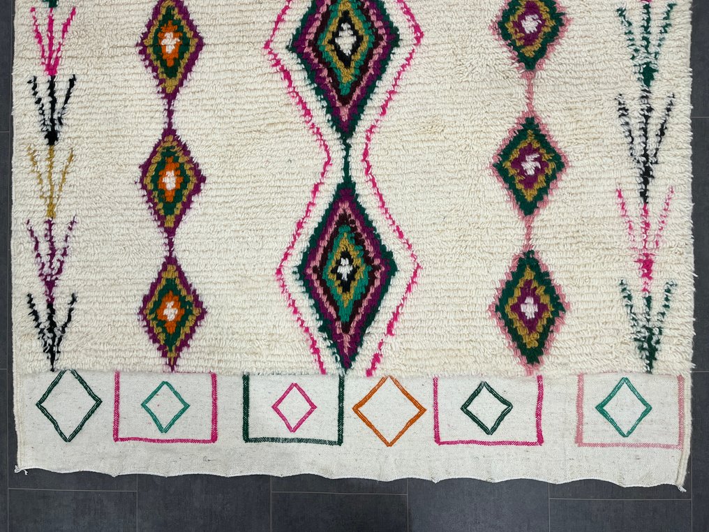 Berber, Ullteppe i marokkansk bohemsk stil. - Teppe - 251 cm - 167 cm - Fargede motiver #2.1