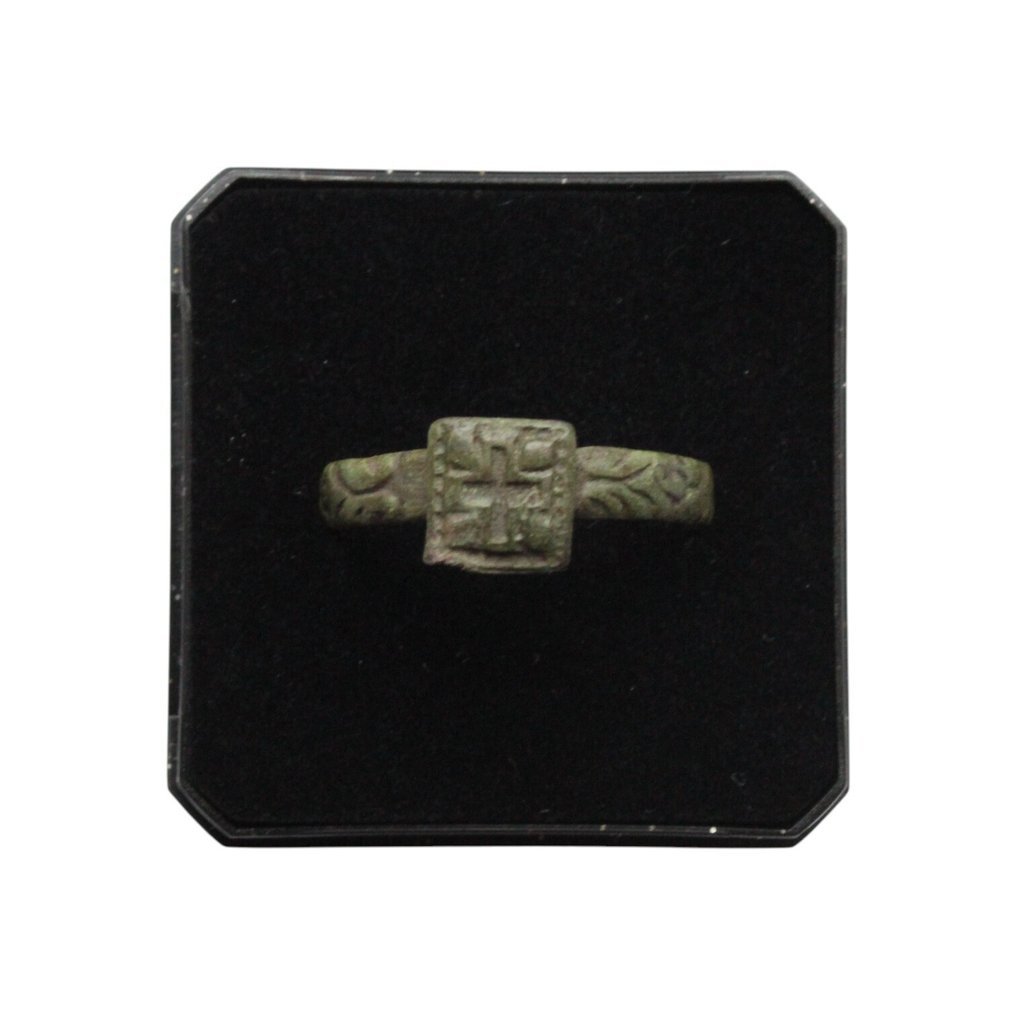 中世紀，十字軍時代 青銅色 带有圣殿骑士十字的戒指  (沒有保留價) #2.1