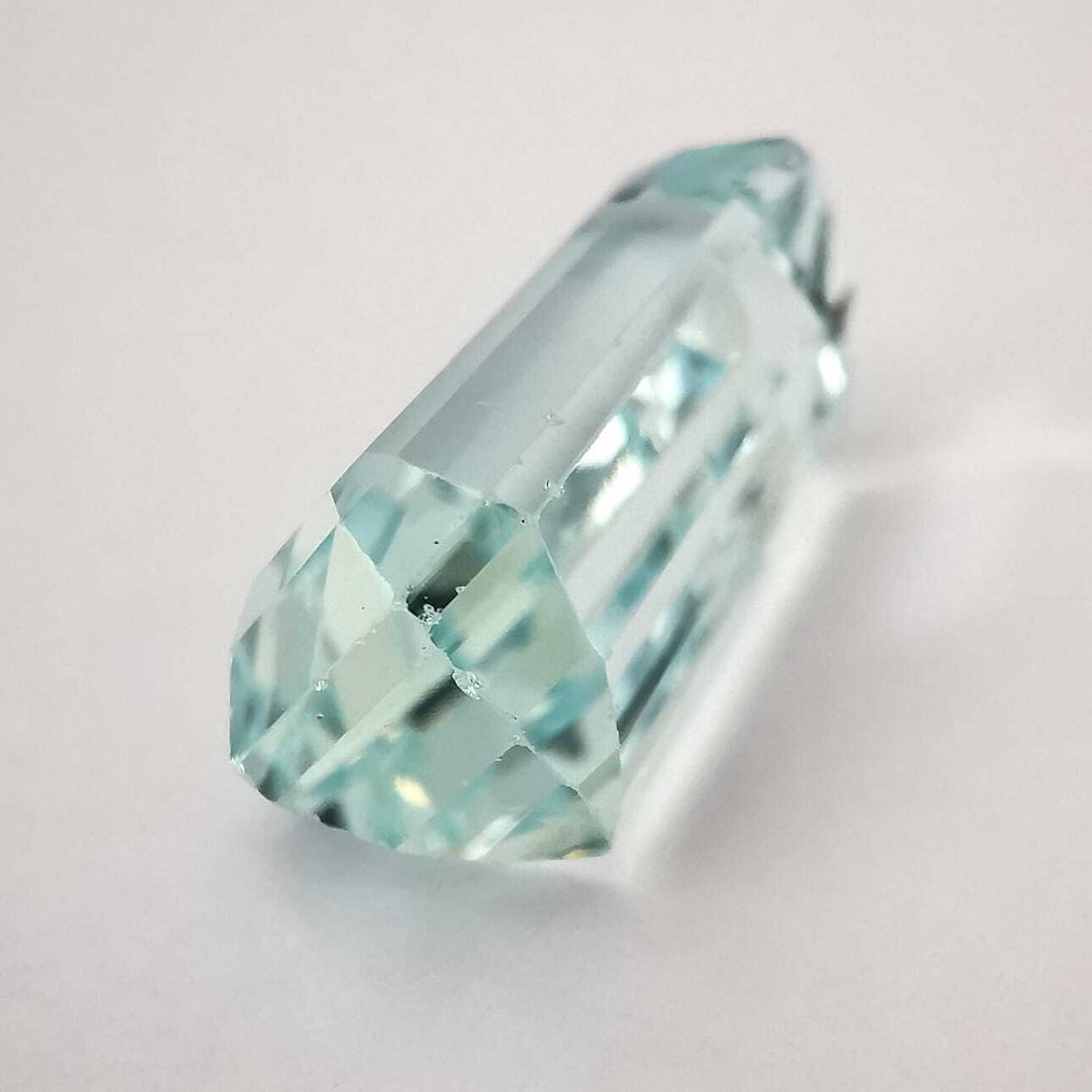 Utan reservationspris Akvamarin  - 8.53 ct - Antwerp Laboratory for Gemstone Testing (ALGT) - Mycket ljusblå #4.3