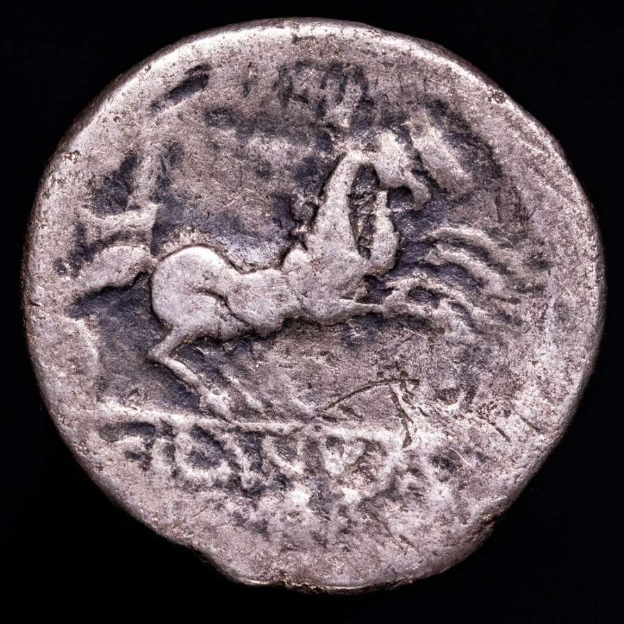 República Romana. D. Junius Silanus L. f., c. 91 a. e. c.. Denarius Rome mint, 91 B.C. Victory in biga right. numeral above as control mark. D SILANVS L F / ROMA in (Sin precio de reserva) #1.0
