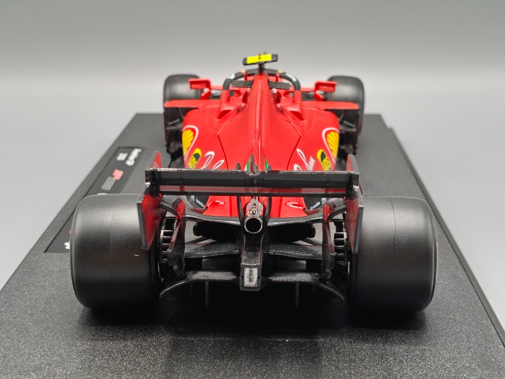 Bburago 1:18 - Voiture de course miniature - Ferrari F1 SF1000 Team Scuderia C. Leclerc Austrian GP 2020 #4.3