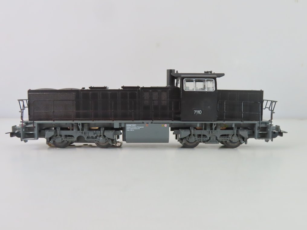 Piko H0 - 59282 - 柴油電力混合火車 (1) - Serie 7000，数字 - Locon #1.0