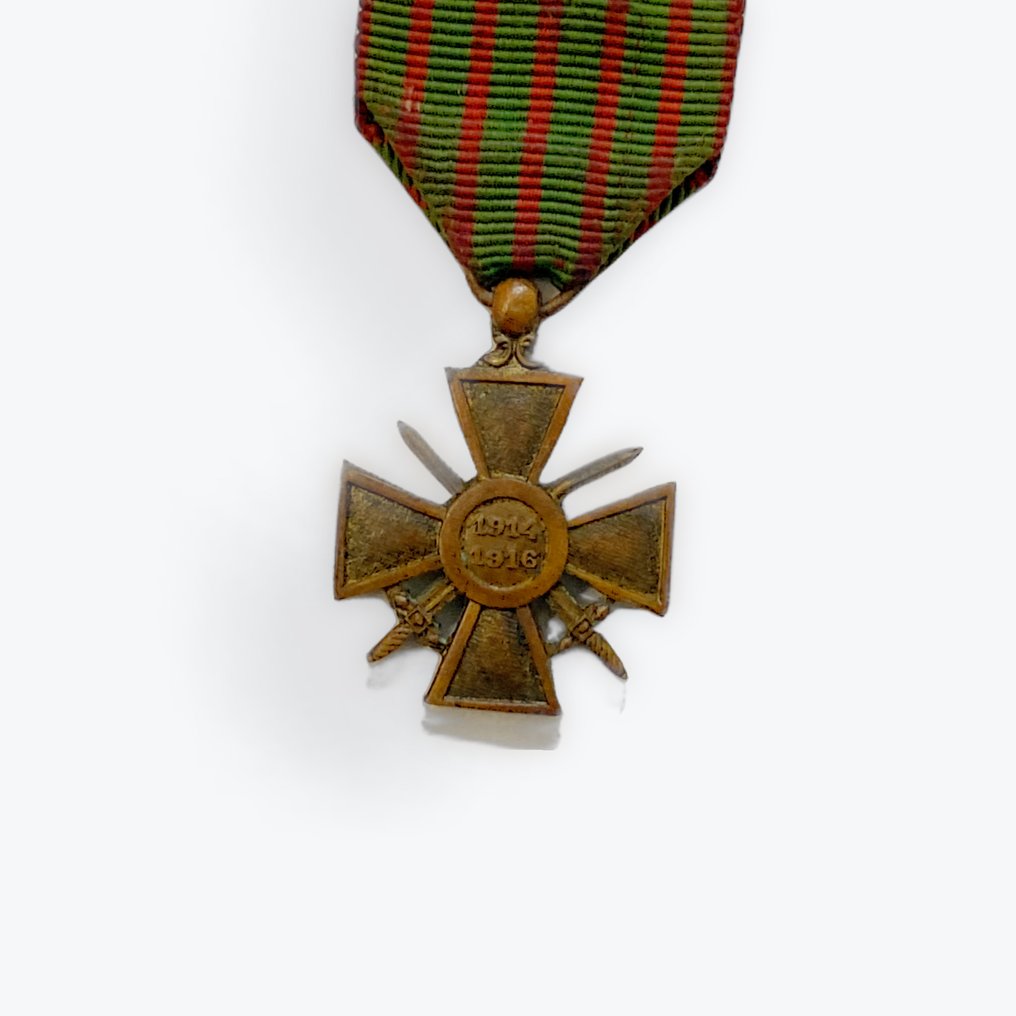 France - Military medal - Miniature of a Croix de Guerre with palm and citations. #1.0