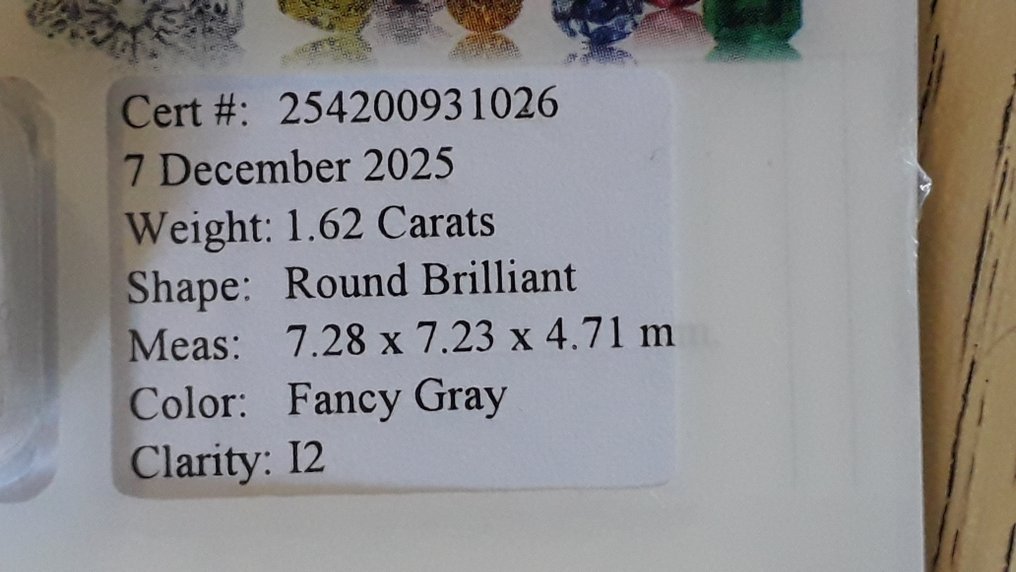 Ingen reservasjonspris - 1 pcs Diamant  (Naturfarget)  - 1.62 ct - Rund - Fancy Grå - I2 - Gemewizard Gemologisk laboratorium (GWLab) #2.1