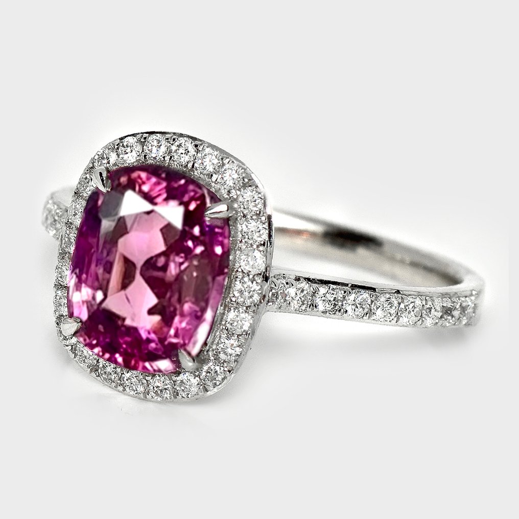 Ei pohjahintaa - Sormus - 14 kt. Valkokulta, HRD 2,02 ct ei-lämmitetty intensiivinen purppuranpunainen - 2.37ct. tw. Spinelli - Timantti #2.1