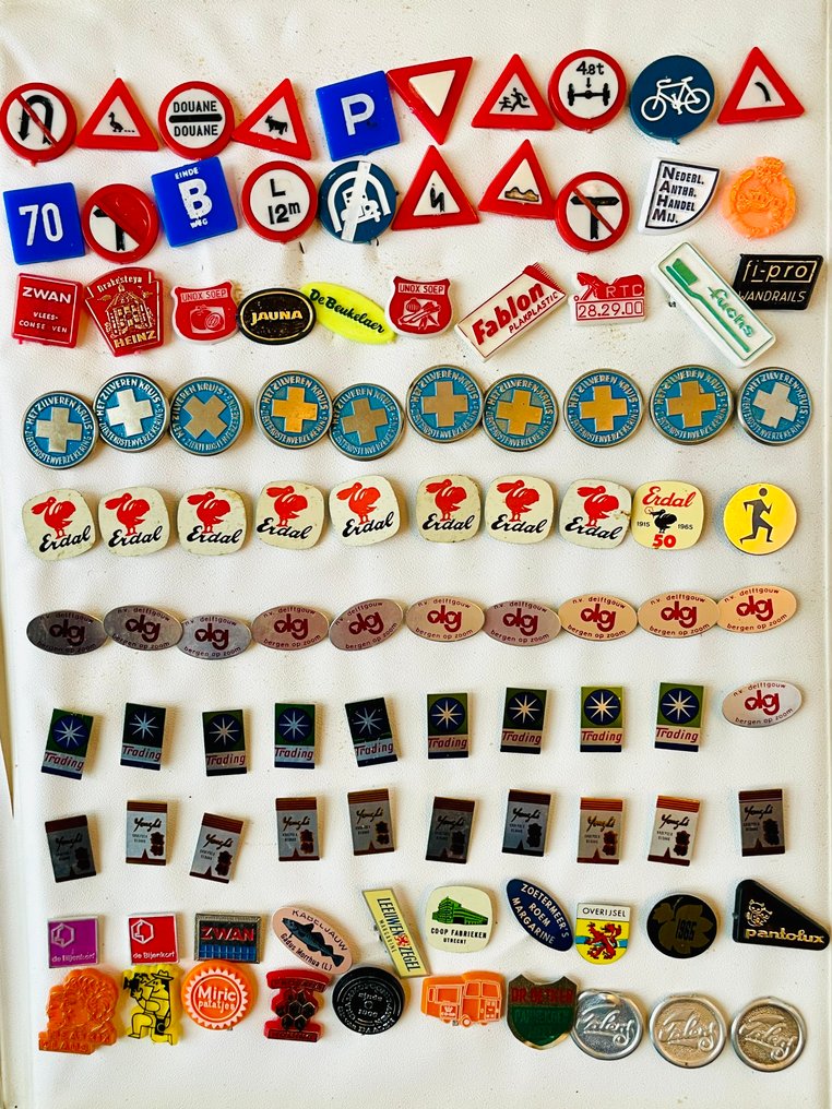 Συλλογή αναμνηστικών - περίστικα - Vintage reclame/ promotiepins #4.3