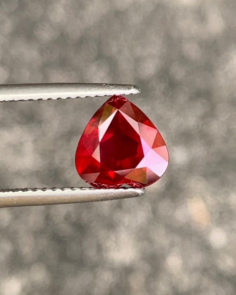 1 pcs  Κόκκινο Ρουμπίνι  - 3.07 ct - Gem research Swiss Lab (GRS) - Ζωνηκό κόκκινο φυσικό ρουμπί #1.0
