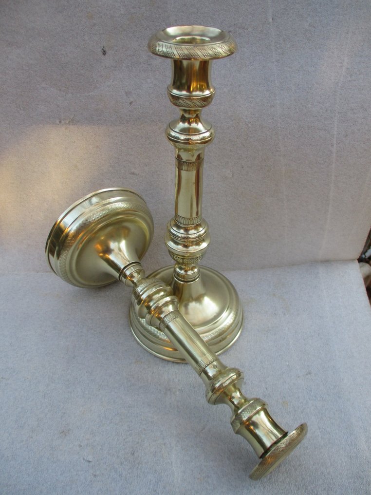 Κηροπήγιο Taperstick - Ζεύγος κηροπήγων. Εποχή Αυτοκρατορίας-Αναγέννησης περίπου το 1820. Ορείχαλκος #1.0