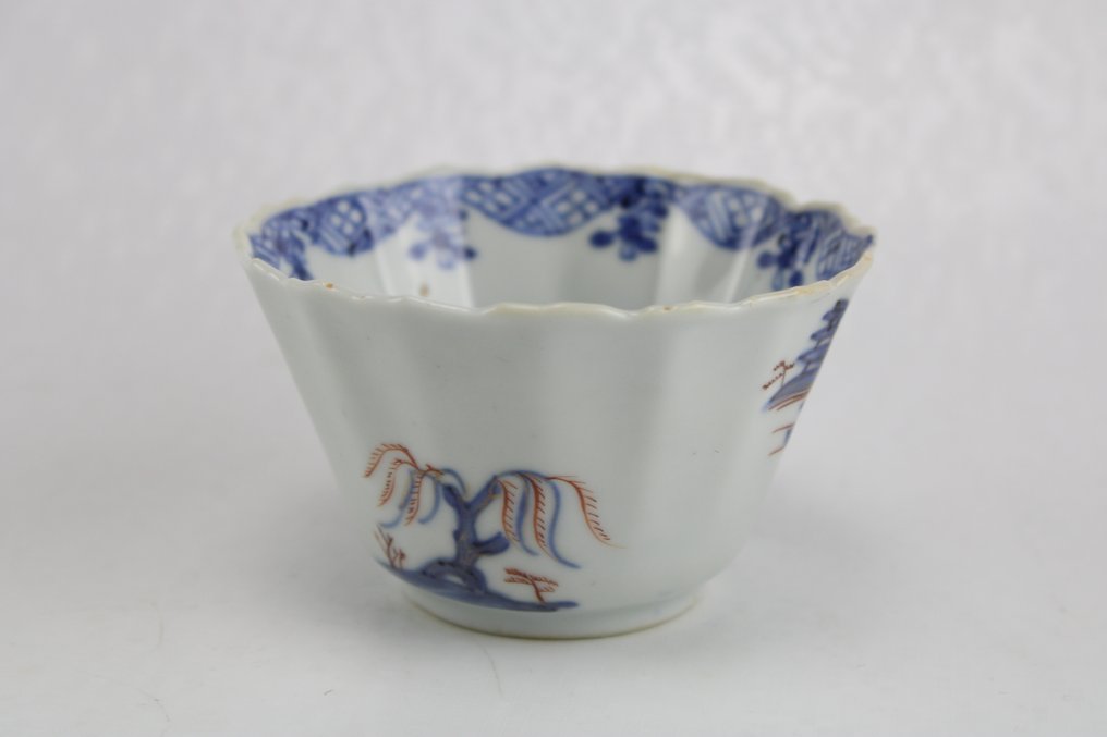 Φλιτζάνι (3) - Πορσελάνη - Τάπες τσαγιού με λοβωτές άκρες. #3.2