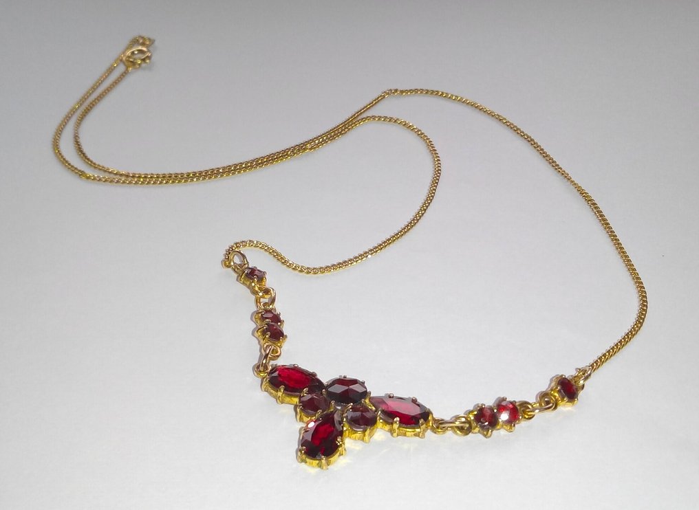 Sans prix de réserve - Collier avec pendentif 250 kt or jaune / or standard - Grenats bohèmes #1.0