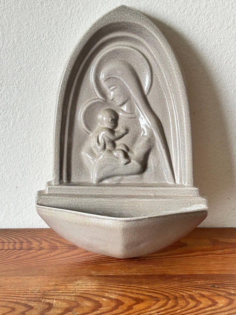 藝術裝飾 聖水字體 - Plateelbakkerij Zuid-Holland - 1910-1920 - Maria met kind - plateel - 32 cm  #1.0