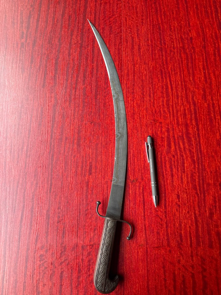 Kort svärd - Algeriet #1.0