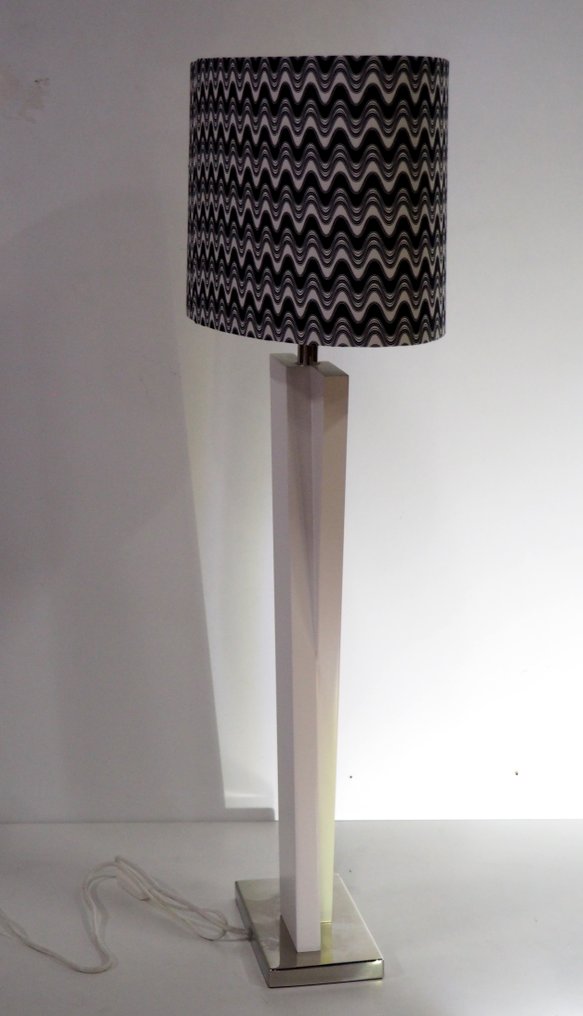 Lampada da tavolo - Paraluce in tessuto Missoni con legno laccato e acciaio lucido. #2.1