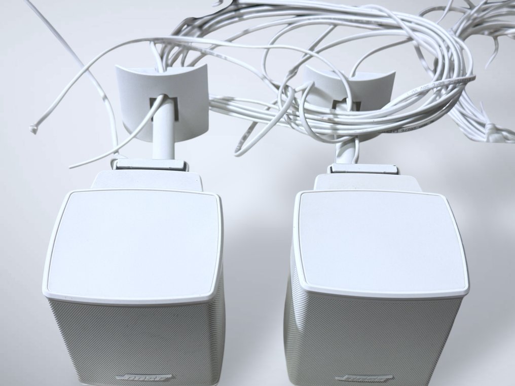 Bose - Quasi unsichtbar 300 Lautsprecherset #2.1