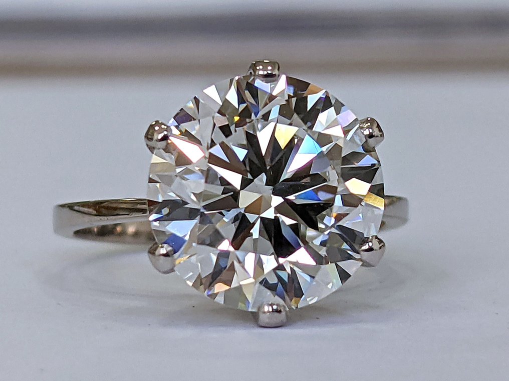 No reserve price - Ring - 18 kt. White gold -  6.22ct. tw. Diamond (Lab-grown) - F VVS2 IGI Certified #1.0